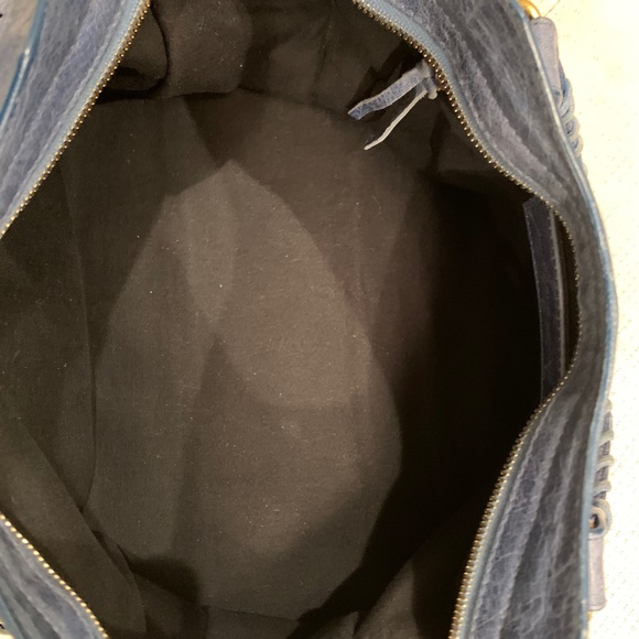 Limited Edition Balenciaga w/ Original dust bag - Picture 9 of 9